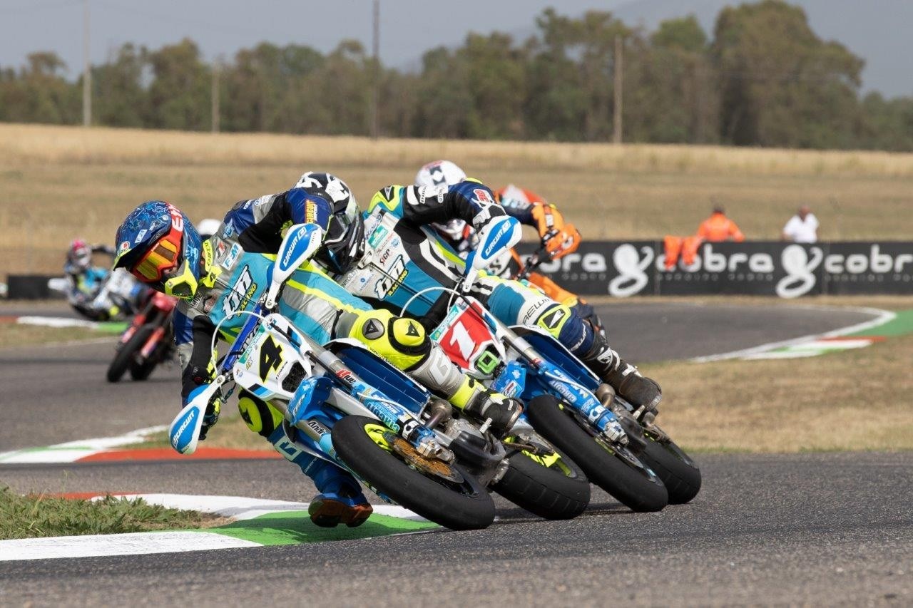 Mondiale Supermoto: Thomas Chareyre vince il GP della Sardegna